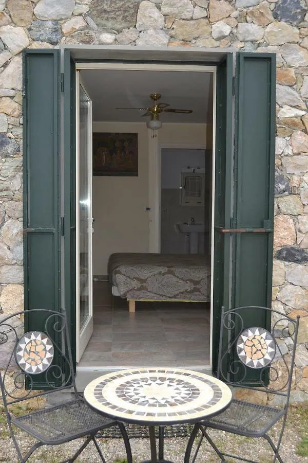 *** Bed & Breakfast Bed and Breakfast Joie De Vivre Calice Ligure Italia